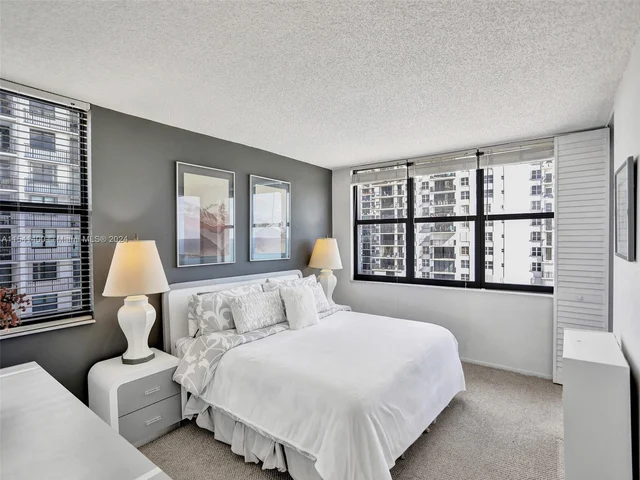 2301 S Ocean Dr # 1505, Hollywood FL 33019