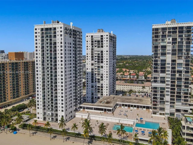 2301 S Ocean Dr # 1505, Hollywood FL 33019