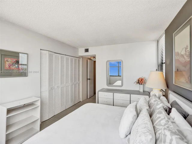 2301 S Ocean Dr # 1505, Hollywood FL 33019