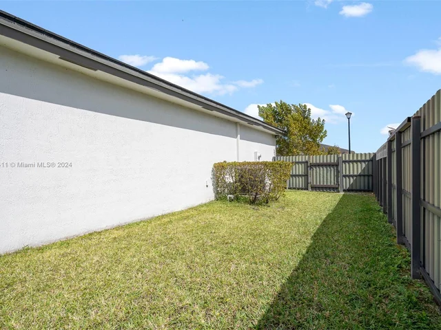 19034 SW 135th Ave, Miami FL 33177