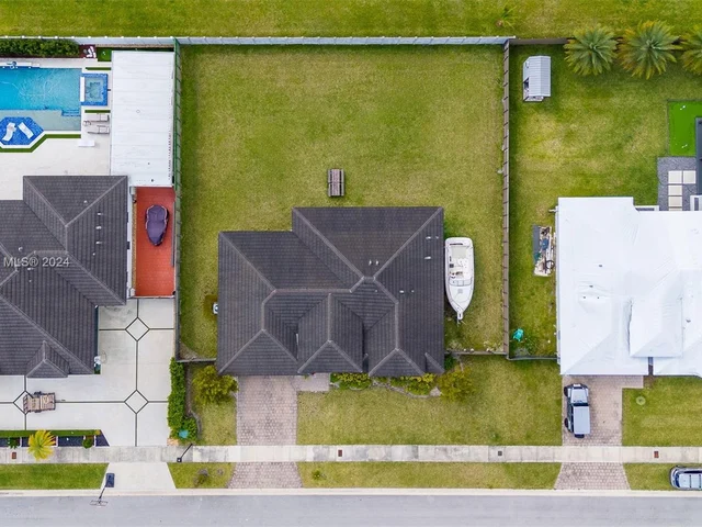 19034 SW 135th Ave, Miami FL 33177