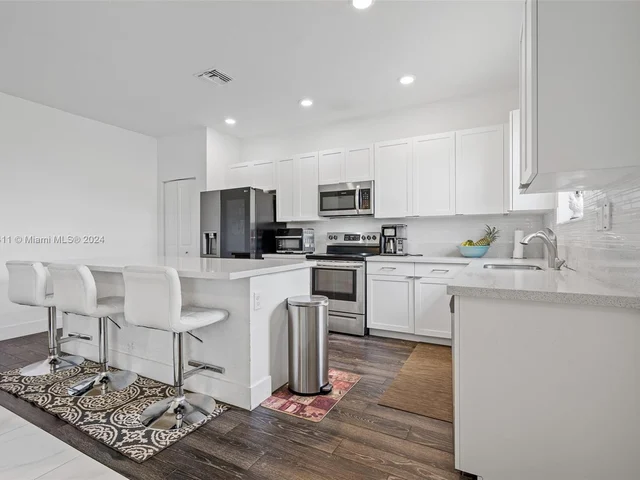 19034 SW 135th Ave, Miami FL 33177