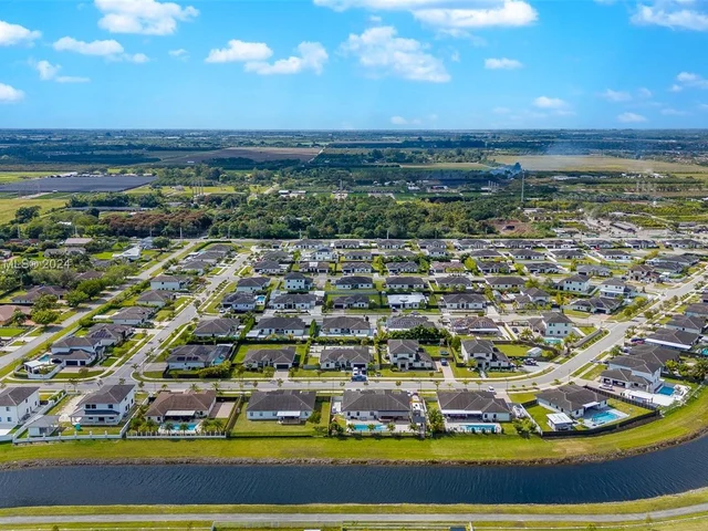 19034 SW 135th Ave, Miami FL 33177