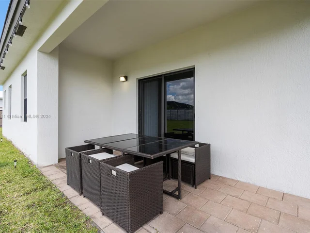 19034 SW 135th Ave, Miami FL 33177