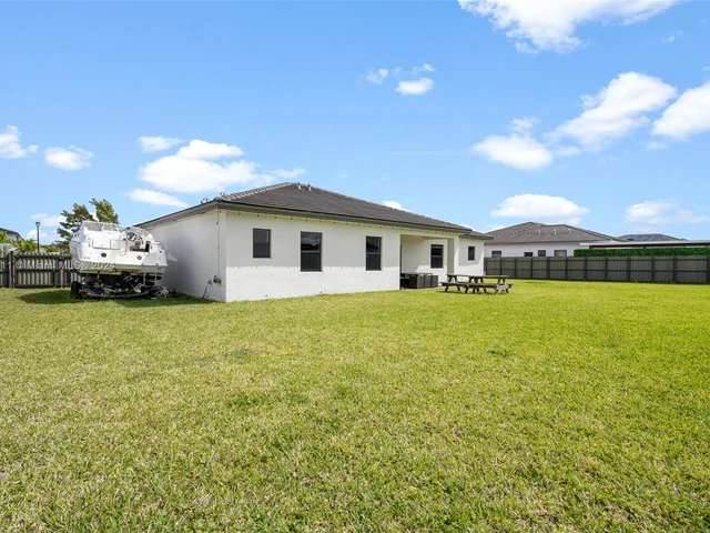 19034 SW 135th Ave, Miami FL 33177