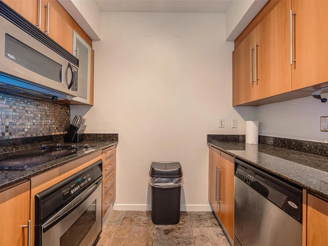 325 S Biscayne Blvd # 3624, Miami FL 33131