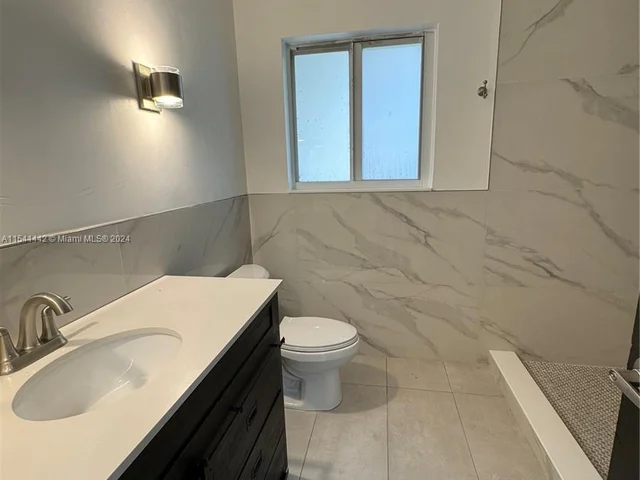 4407 Arthur St, Hollywood FL 33021