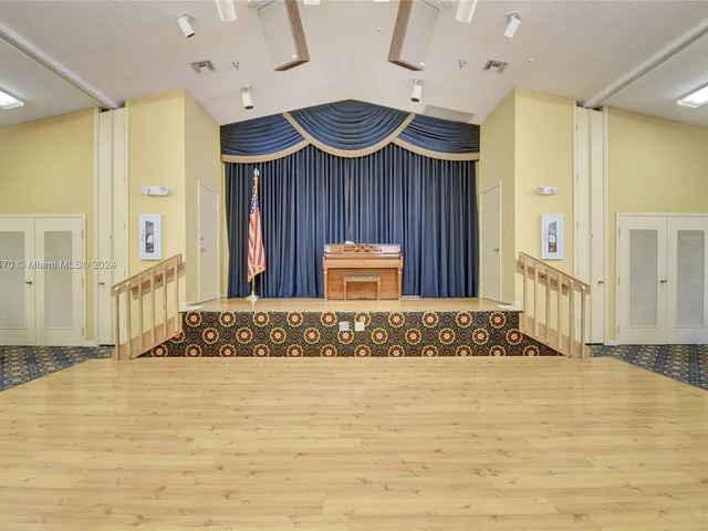 8171 Sweetbriar Way, Boca Raton FL 33496