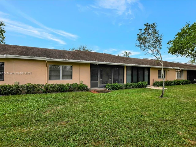 8171 Sweetbriar Way, Boca Raton FL 33496