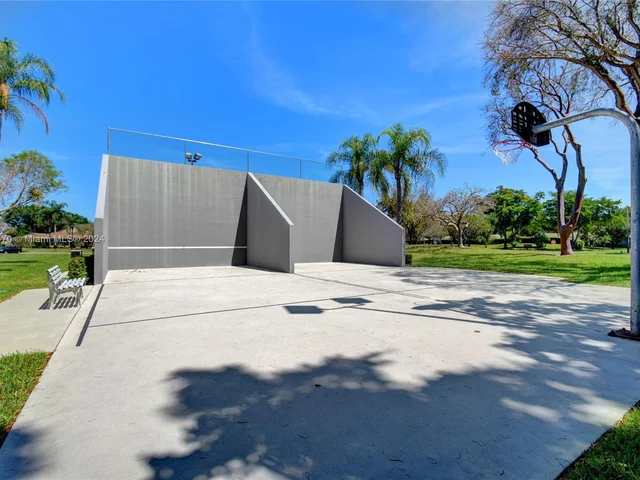 8171 Sweetbriar Way, Boca Raton FL 33496