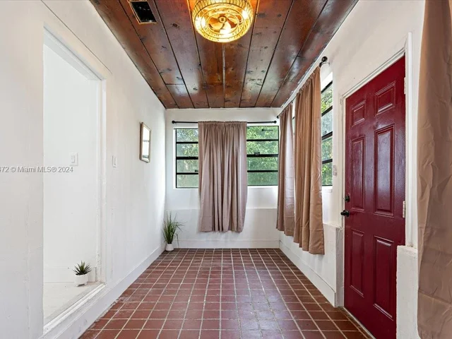 3040 NW 63rd St, Miami FL 33147