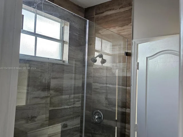 8782 NW 178th Ln, Hialeah FL 33018