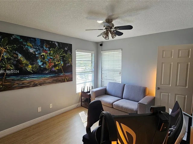 4245 Willow Pond Cir, West Palm Beach FL 33417