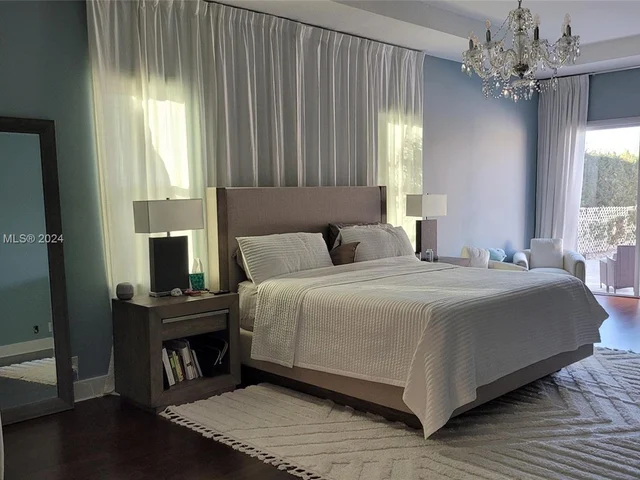 8319 NW 43rd St, Coral Springs FL 33065