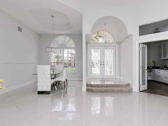 8319 NW 43rd St, Coral Springs FL 33065