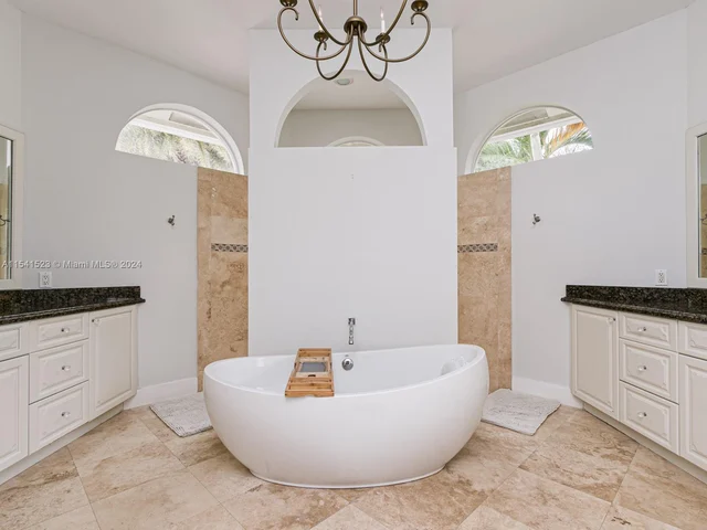 8319 NW 43rd St, Coral Springs FL 33065