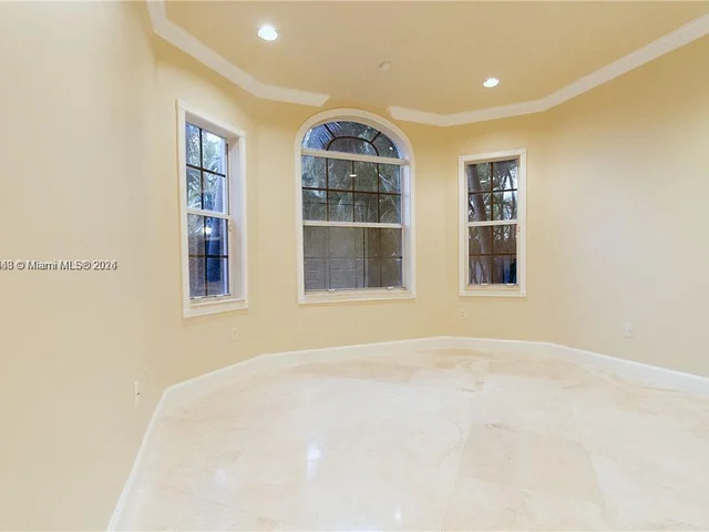 19412 E 38th Ct, Sunny Isles Beach FL 33160