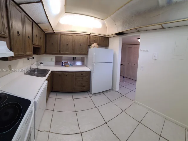 5525 N Lakewood Cir N # 212, Margate FL 33063