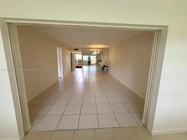 5525 N Lakewood Cir N # 212, Margate FL 33063