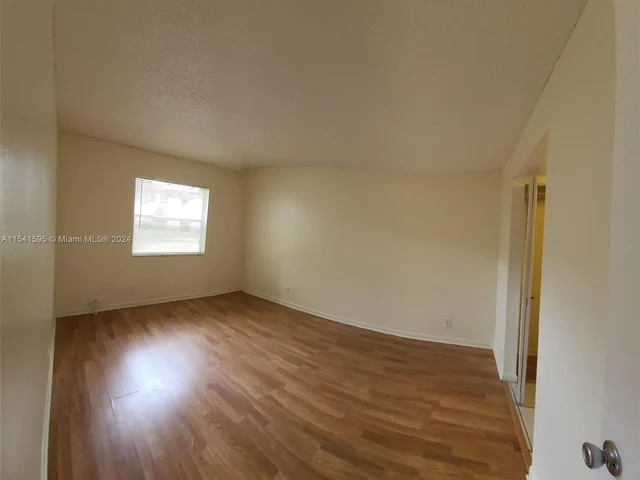 5525 N Lakewood Cir N # 212, Margate FL 33063