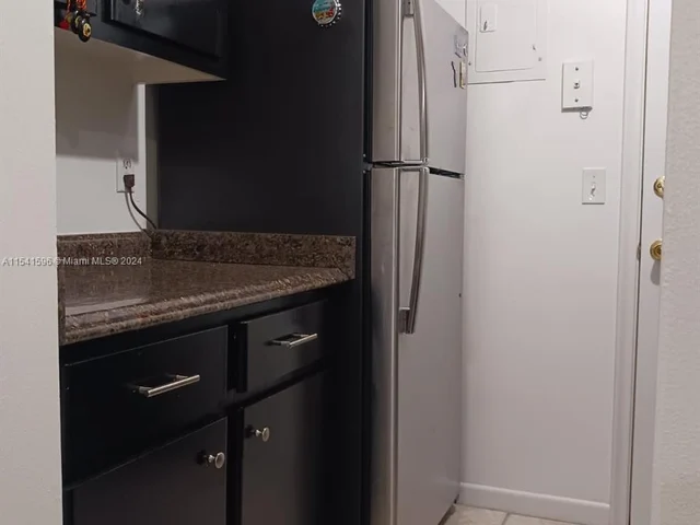 1821 NE 62nd St # 306, Fort Lauderdale FL 33308