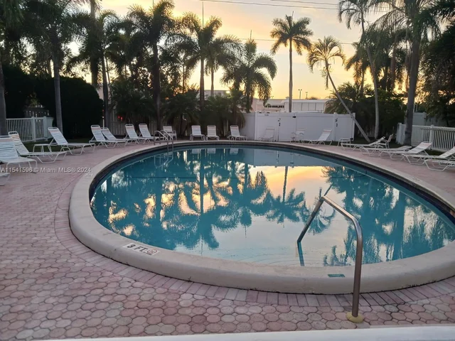 1821 NE 62nd St # 306, Fort Lauderdale FL 33308