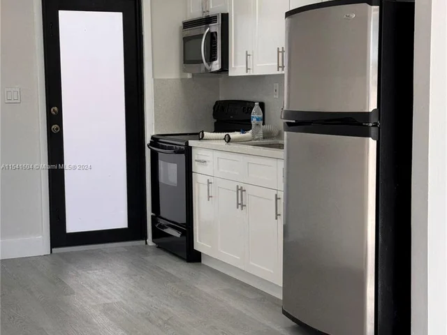 1454 SW 33rd St # A, Fort Lauderdale FL 33315