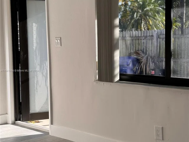 1454 SW 33rd St # A, Fort Lauderdale FL 33315