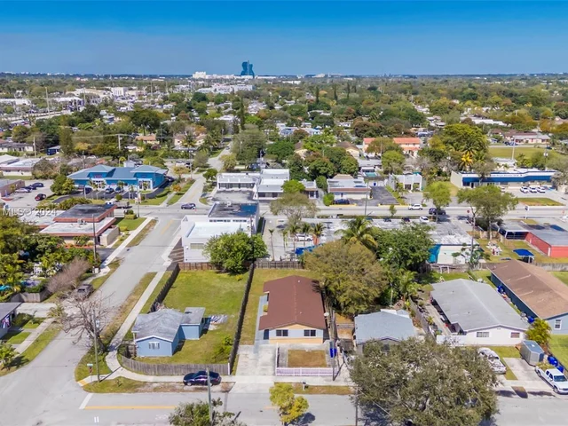 5841 Lincoln St # 2, Hollywood FL 33021