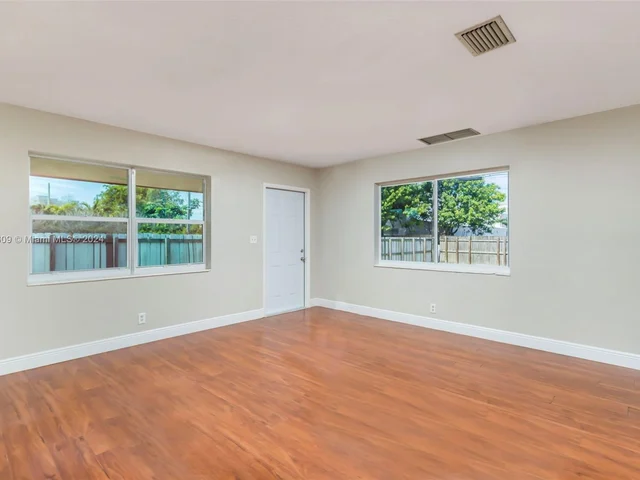 5841 Lincoln St # 2, Hollywood FL 33021