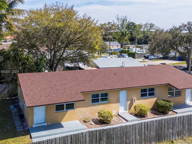 5841 Lincoln St # 2, Hollywood FL 33021