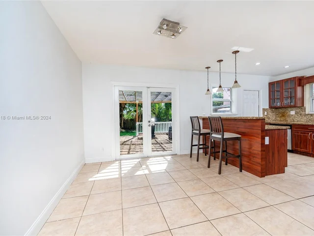 2610 SW 24th Ter, Miami FL 33145