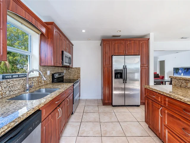 2610 SW 24th Ter, Miami FL 33145