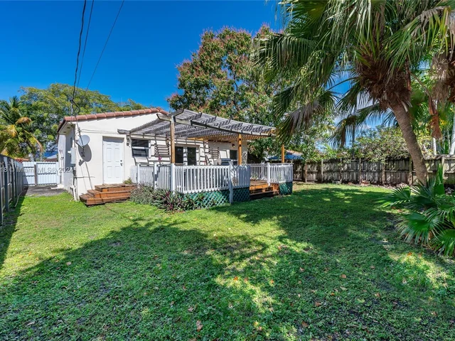 2610 SW 24th Ter, Miami FL 33145