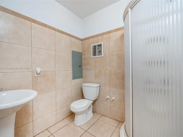 2610 SW 24th Ter, Miami FL 33145