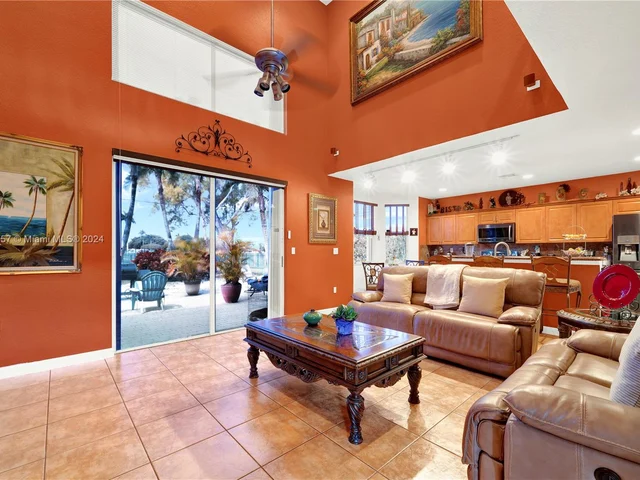 1602 SE 16th Ave, Homestead FL 33035