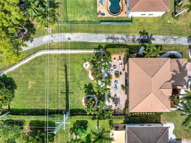 1602 SE 16th Ave, Homestead FL 33035