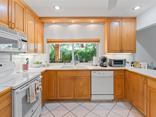 11460 SW 131st St, Miami FL 33176