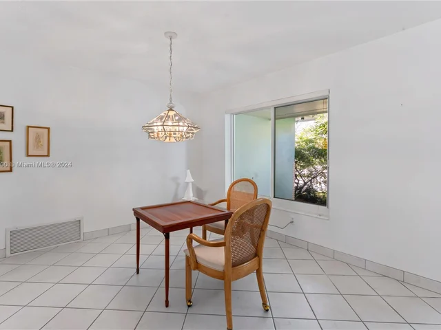 11460 SW 131st St, Miami FL 33176