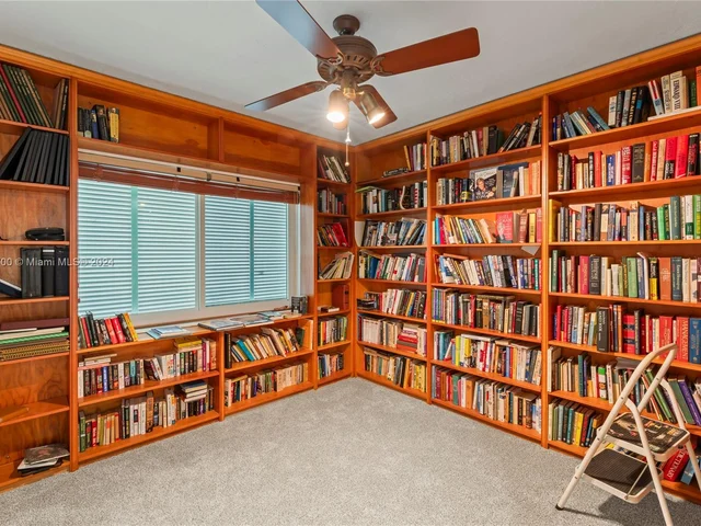 11460 SW 131st St, Miami FL 33176