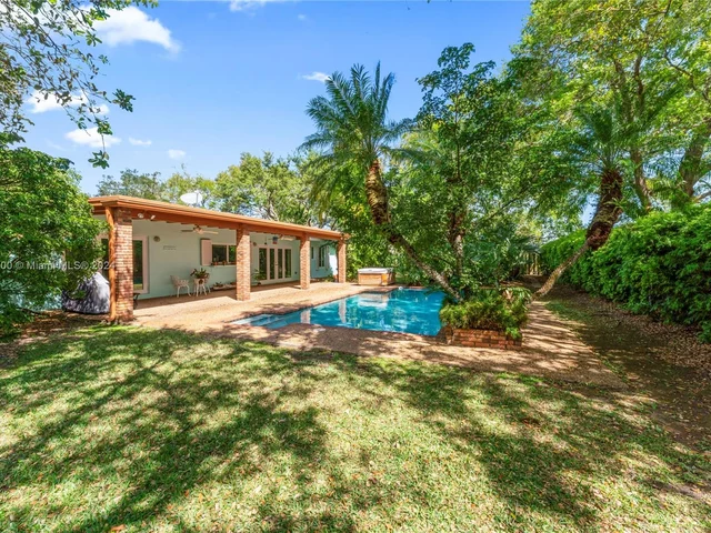 11460 SW 131st St, Miami FL 33176