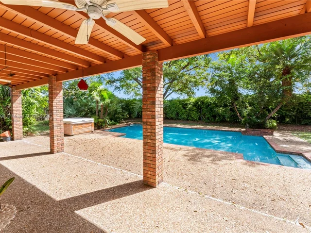 11460 SW 131st St, Miami FL 33176