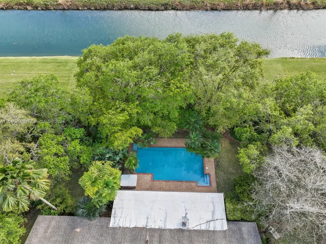 11460 SW 131st St, Miami FL 33176