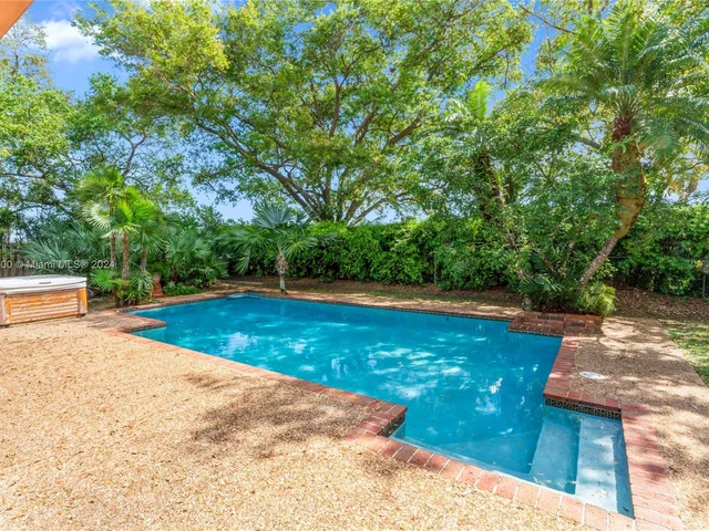 11460 SW 131st St, Miami FL 33176