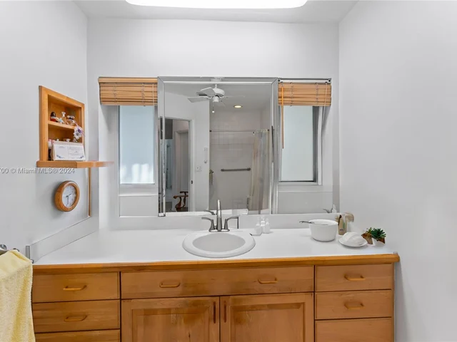 11460 SW 131st St, Miami FL 33176