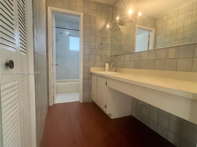 1007 SW 121st Ct # 1, Miami FL 33184