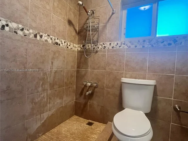 1007 SW 121st Ct # 1, Miami FL 33184