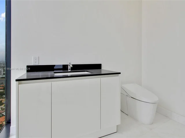 18555 Collins Ave # 4003, Sunny Isles Beach FL 33160