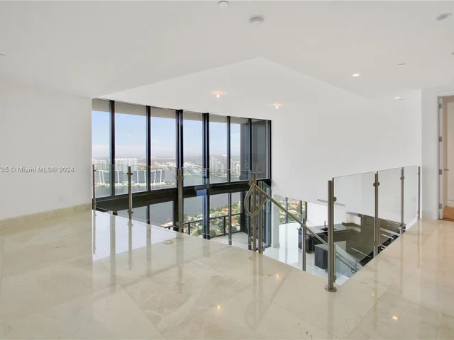 18555 Collins Ave # 4003, Sunny Isles Beach FL 33160