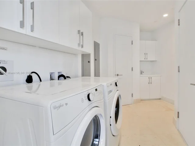 18555 Collins Ave # 4003, Sunny Isles Beach FL 33160